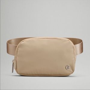 NWT Lululemon Everywhere Belt Bag - Trench